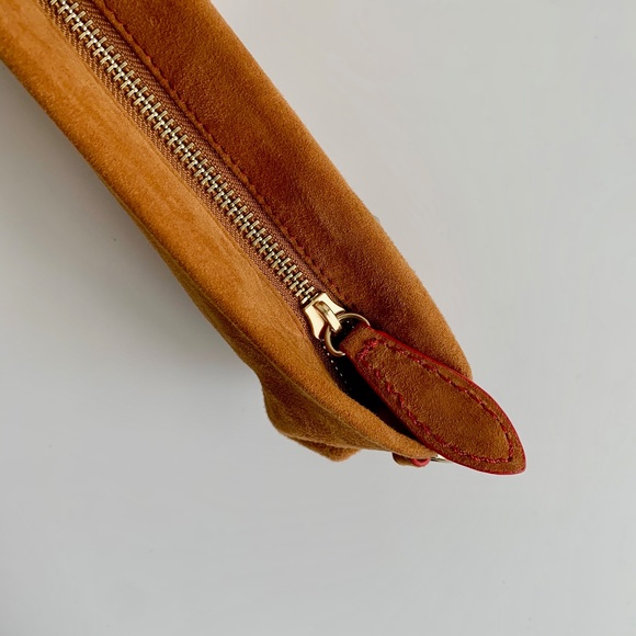 Clutch or Wristlet - Picture 4 of 6